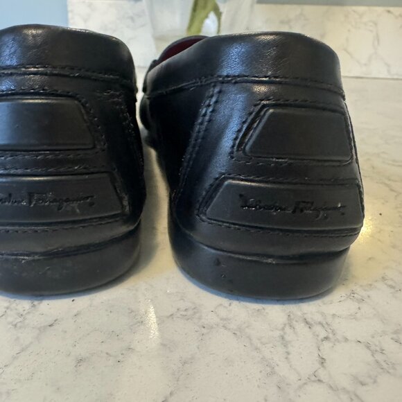Salvatore Ferragamo Black leather Driving Loafers - Picture 6 of 11